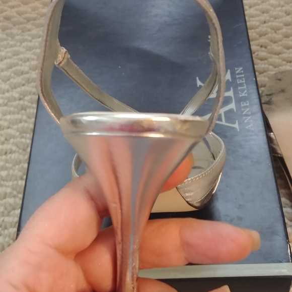Anne Klein Leather Sandals - Picture 6 of 7